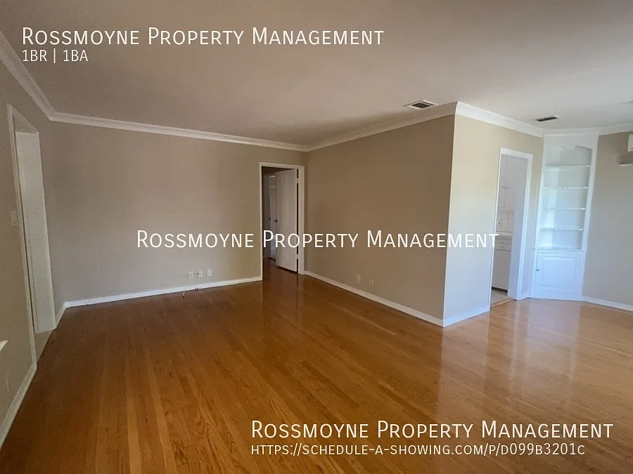 1 Bed 1 Bath Front Unit on Shady Street — Photo 4