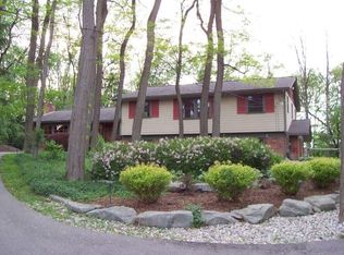 6180 Pontiac Trl, West Bloomfield, MI 48323