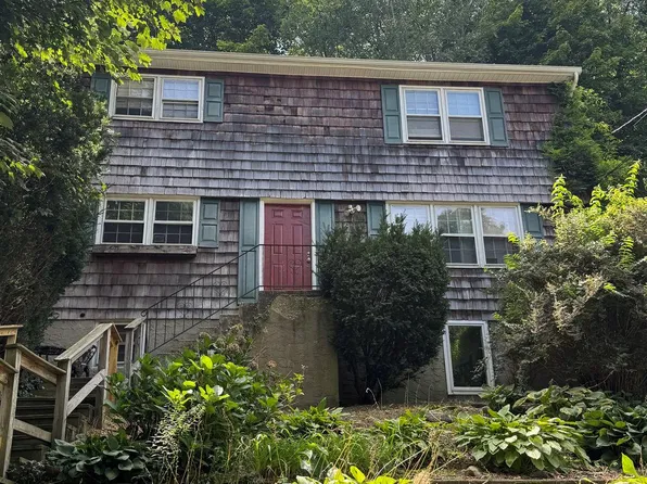 135 Waterside Ave, Northport, NY 11768