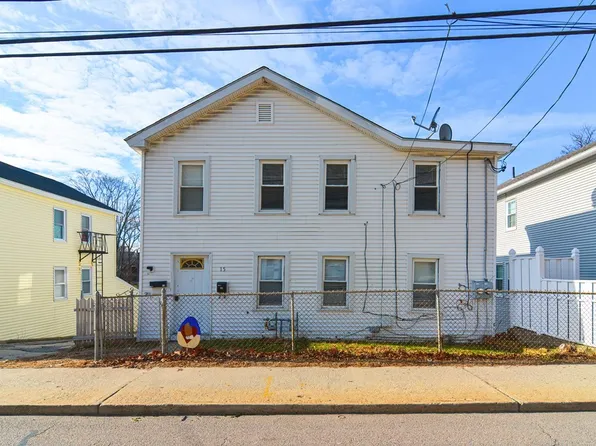 15 Blackstone St, Blackstone, MA 01504