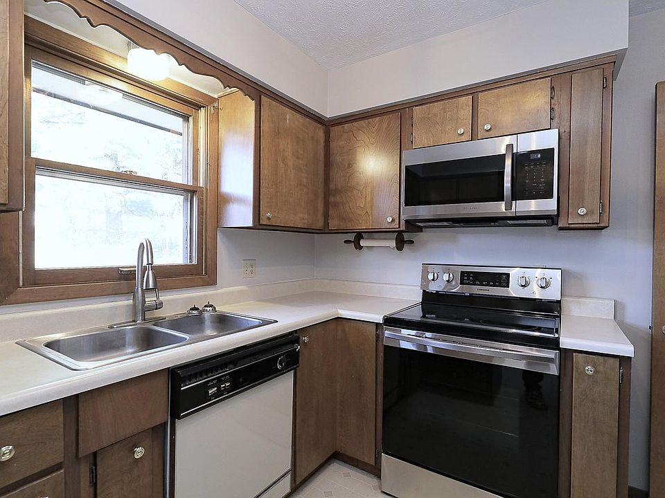 1st image of 1415 Meadow Dale Dr