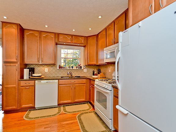 5th image of 5695 Sailstone Ln