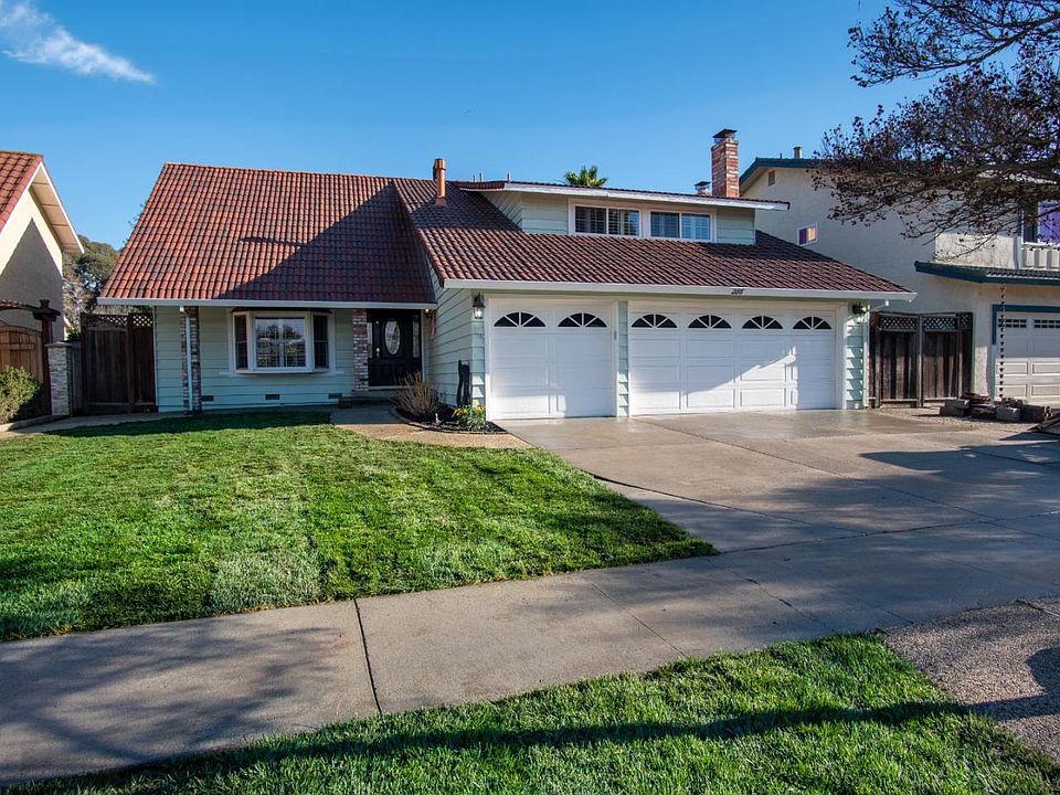 1st image of 286 Briggs Ct