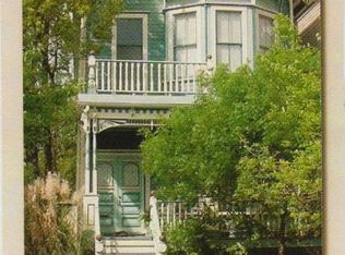 414 E Huntingdon St, Savannah, GA 31401