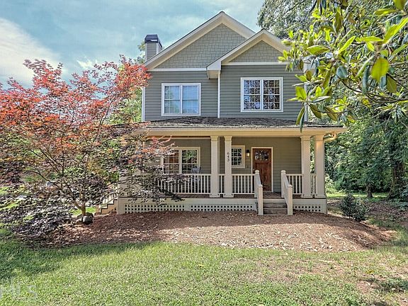 2nd image of 643 Washington St