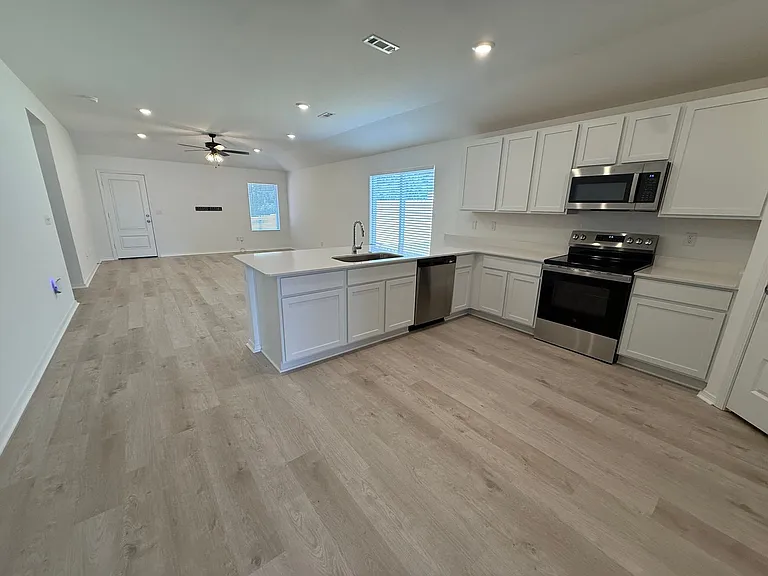 1008 Raven Walk Dr — Photo 3