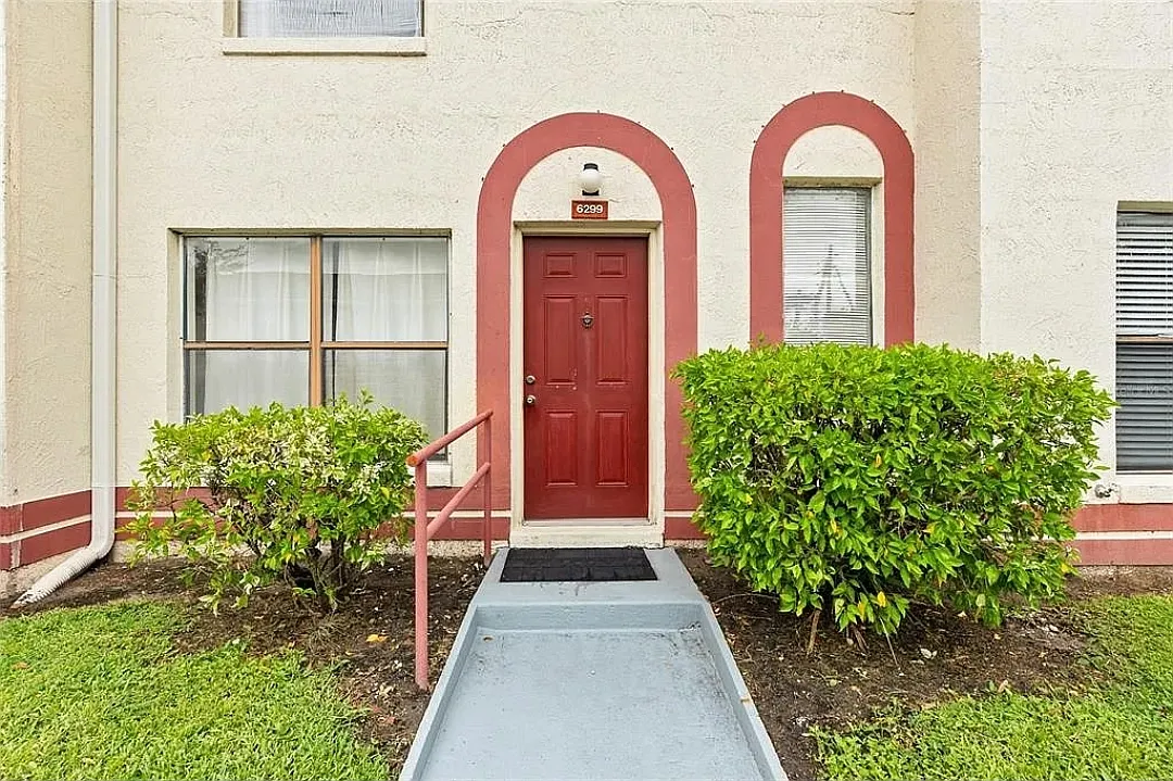 2 bed, 2.5 bath, 1307 sqft, $1,800 — Photo 1