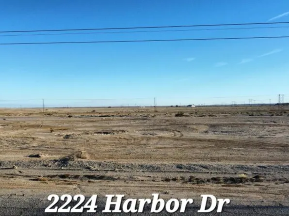 2224 Harbor Dr, Thermal, CA 92274