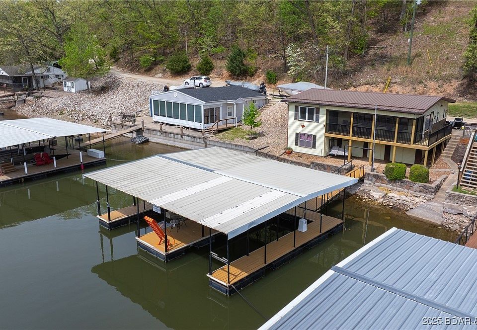 1st image of 204 Hidden Valley Dr