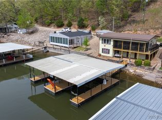 204 Hidden Valley Dr, Sunrise Beach, MO 65079