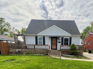 26223 Chippendale St, Roseville, MI 48066