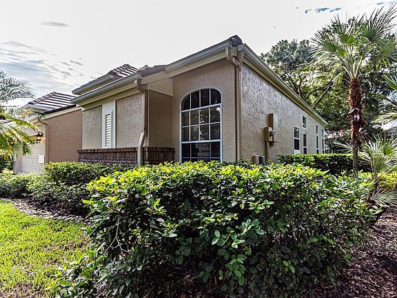 3rd image of 137 Wimbledon Cir