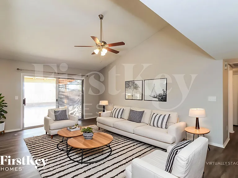 8603 W Diana Ave — Photo 3