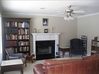 3rd image of 551 Edgewood Dr