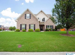 4809 Cove Valley Dr SE, Owens Cross Roads, AL 35763