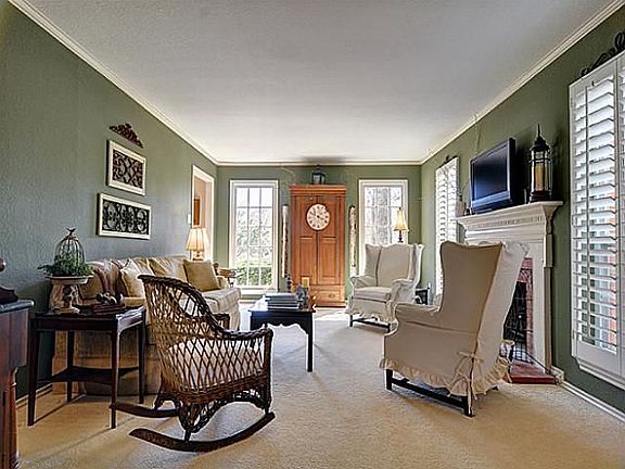 5th image of 1807 Foxwood Ct
