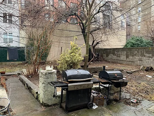 Rented by Premier Metro Realty Corp | media 22