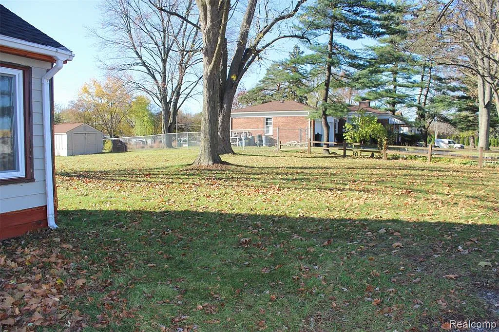 2 bed, 1.0 bath, 944 sqft, $1,500 — Photo 3