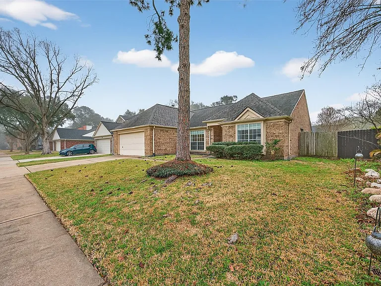 1035 Cascade Creek Dr — Photo 7
