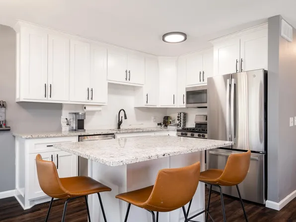 5828 Covington Ter, Minnetonka, MN 55345