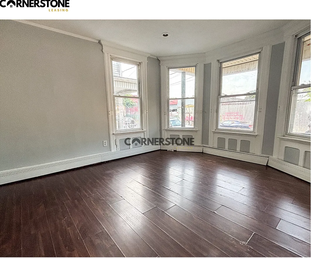58 Cypress St — Photo 4
