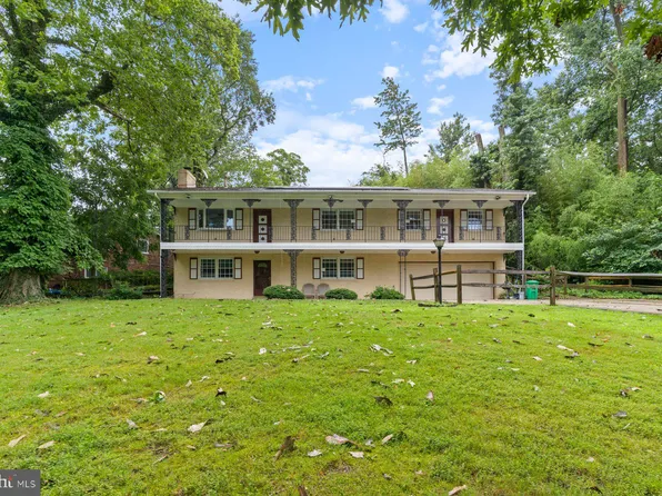 5300 Tolson Rd, Temple Hills, MD 20748