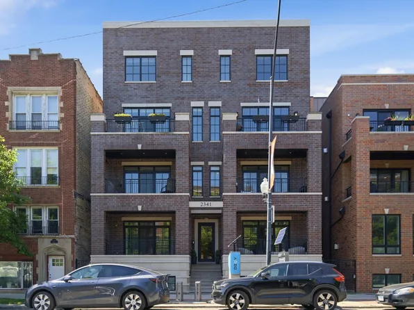 2341 W Roscoe St #2W, Chicago, IL 60618