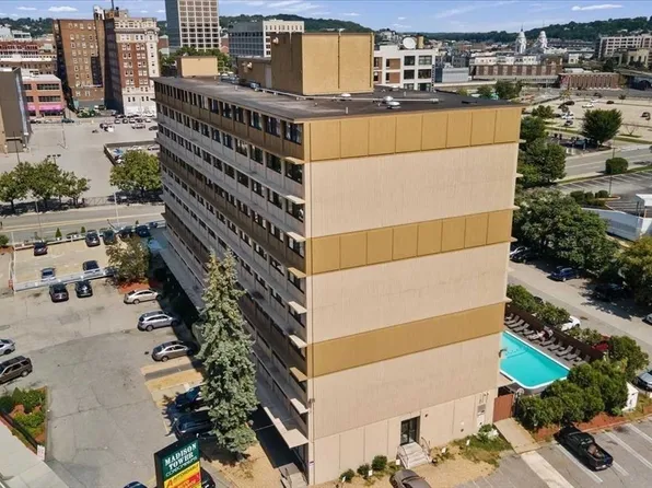 70 Southbridge St Unit 313, Worcester, MA 01608