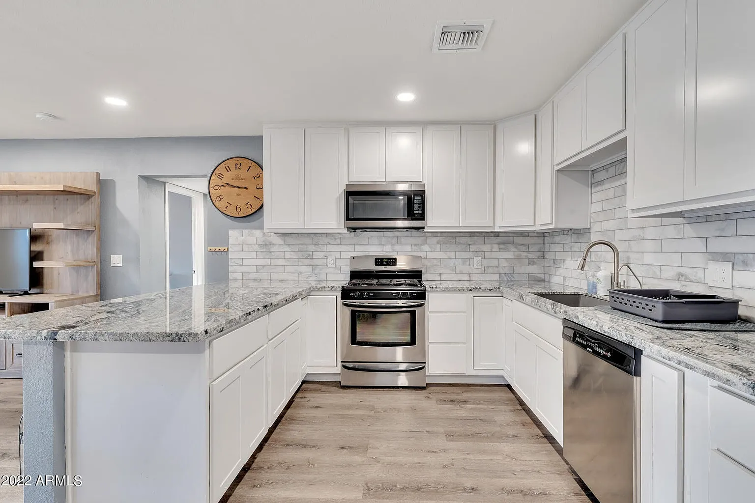 5 bed, 1786 sqft, $3,500 — Photo 3