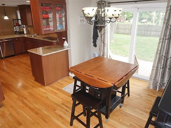 4th image of 4943 Driftwood Dr