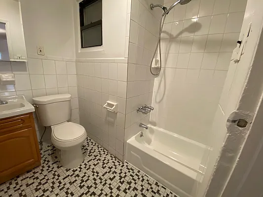 Rented by GreenVill Real Estate LLC | media 21