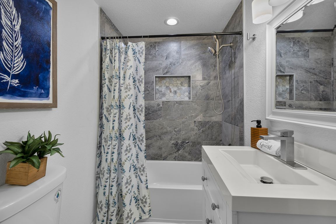 next background image