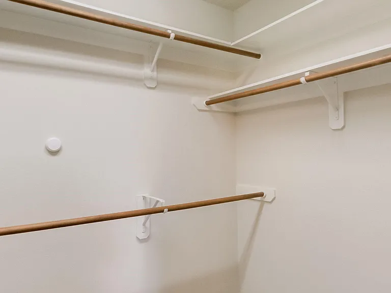 115 W Burberry Cir — Photo 18
