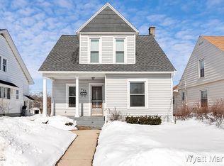925 Crescent St NE, Grand Rapids, MI 49503