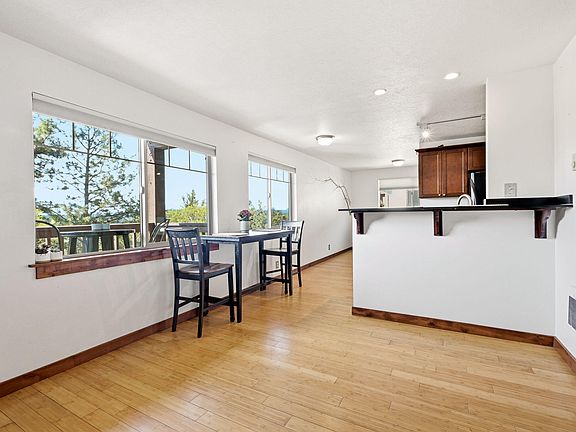 5th image of 1010 NW Roanoke Ave APT 6