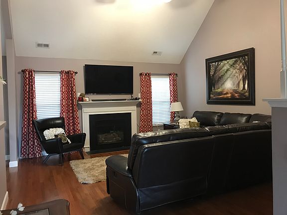 5th image of 1071 Windy Hill Dr NW
