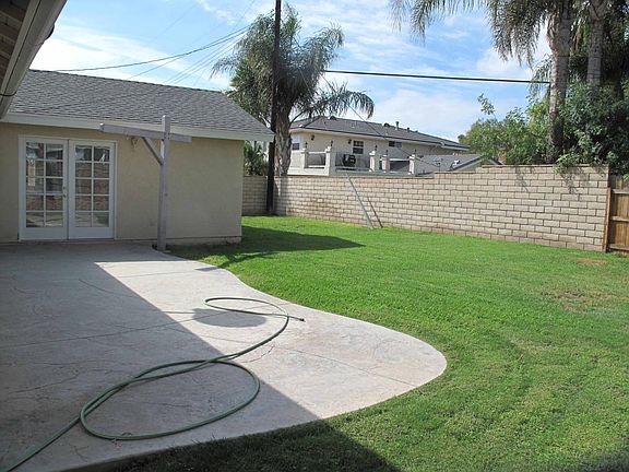 3rd image of 544 San Gorgonio Dr