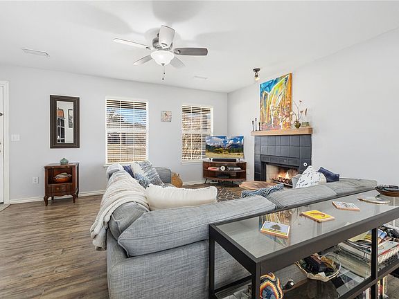 4th image of 1776 S Tallgrass Dr