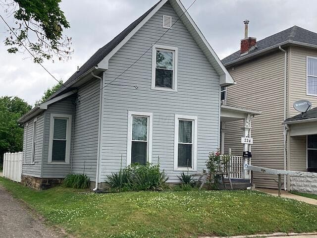 1st image of 224 W Locust St