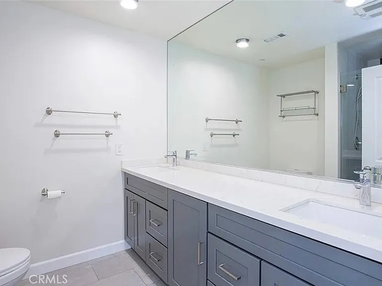 242 W Linden Ave #201 — Photo 9