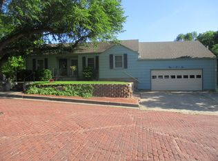 401 E Waverly St, Norton, KS 67654