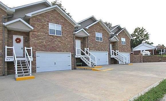 1st image of 723 Sycamore St APT C