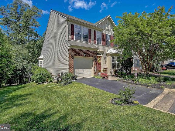 3rd image of 1540 Speen Ct