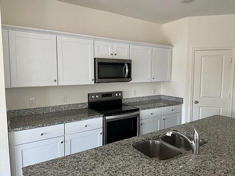 2nd image of 600 Crestridge Dr #600