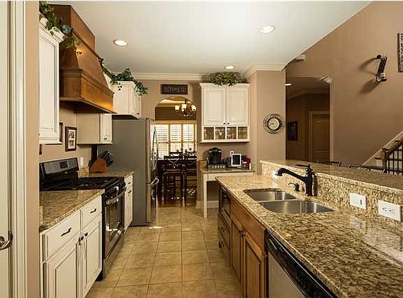 2nd image of 1845 Holly Oak Ln