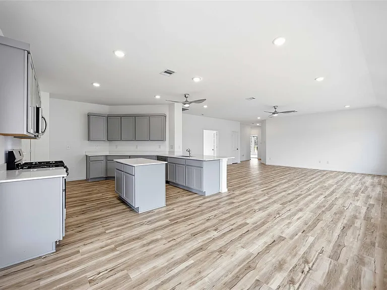 4907 Gentle Creek Ct — Photo 12