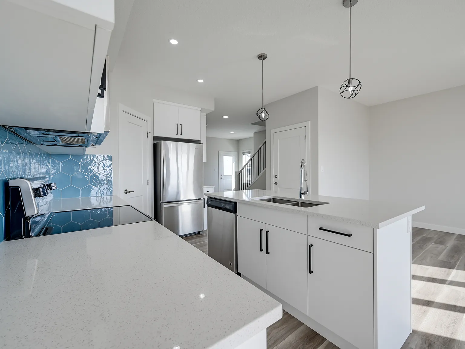 3 Bed 2.5 Bath Dbl Garage Duplex For Rent Leduc — Photo 4