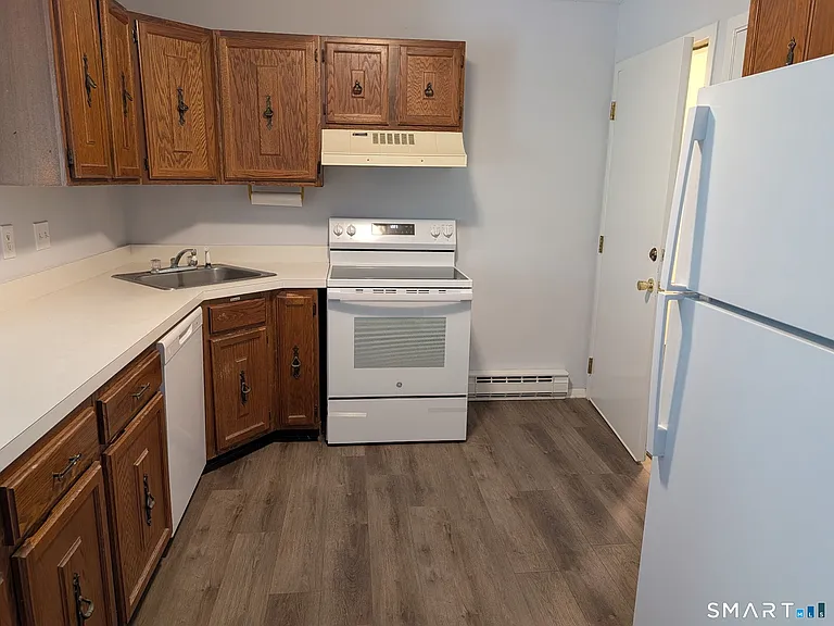 104 Wellington Dr #104 — Photo 6