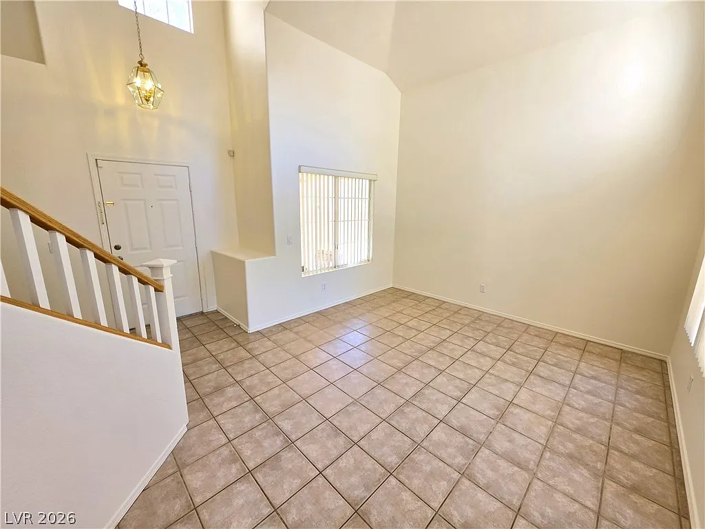 3 bed, 2.5 bath, 1493 sqft, $1,995 — Photo 2