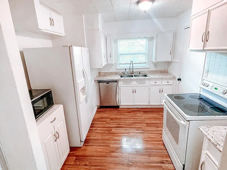 5512 Hunter St — Photo 3